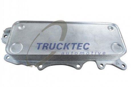 Радіатор масляний TRUCKTEC 0218101